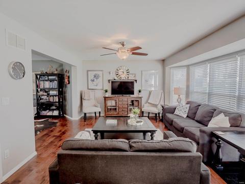 235 Royalltrail Ln, O'fallon, MO 63368 photo 9