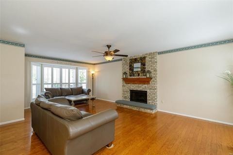 16878 Hickory Crest Dr, Wildwood, MO 63011 photo 2