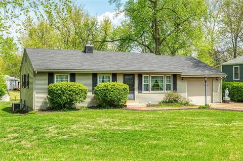 605 Nancy Pl, Ballwin, MO 63021 photo 1