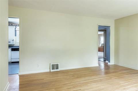 605 Nancy Pl, Ballwin, MO 63021 photo 4