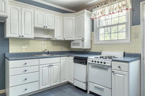 605 Nancy Pl, Ballwin, MO 63021 photo 6