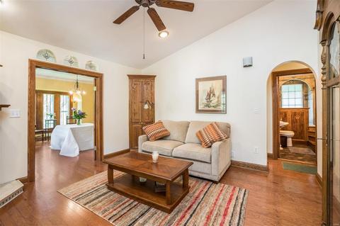 244 E Jackson Rd, Saint Louis, MO 63119 photo 2