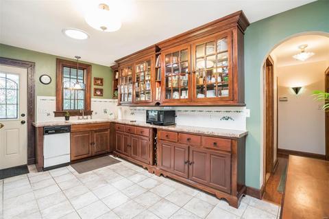 244 E Jackson Rd, Saint Louis, MO 63119 photo 8