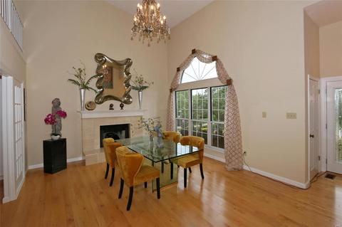 567 Enchanted Pkwy, Manchester, MO 63021 photo 3