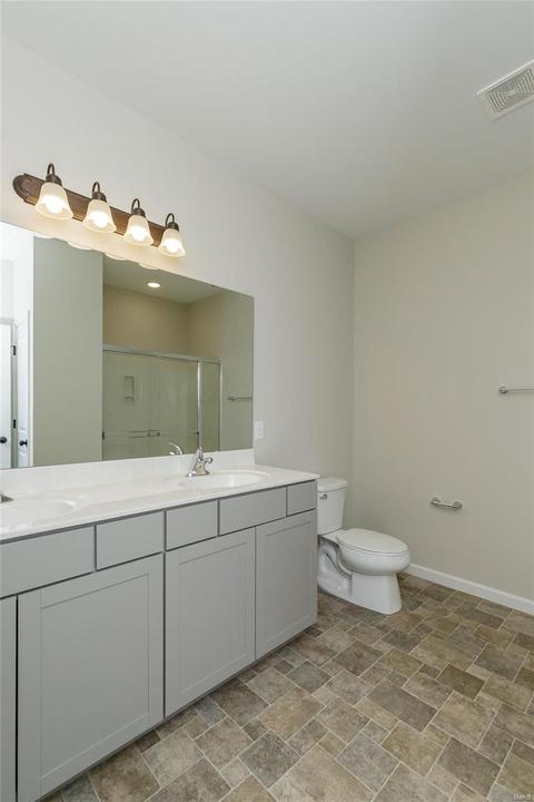 1811 Rivercroft Ct, O'fallon, MO 63366 photo 4