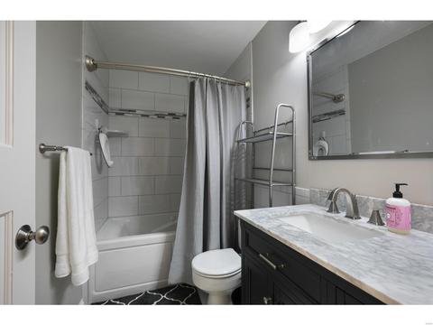 355 Palermo, Ballwin, MO 63021 photo 28