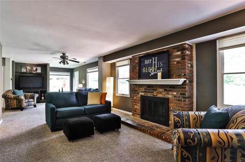 296 Oak Pass Ct, Ballwin, MO 63011 photo 12