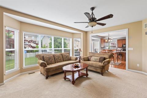 205 Graygate Ct, Lake Saint Louis, MO 63367 photo 9