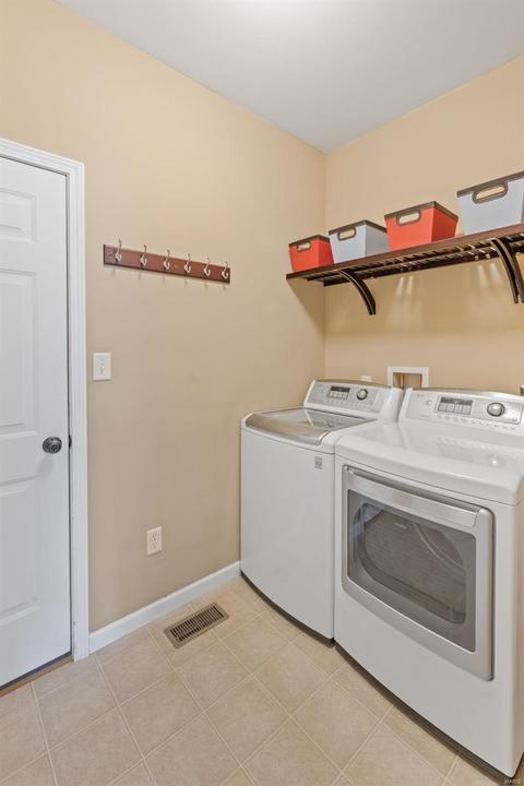 205 Graygate Ct, Lake Saint Louis, MO 63367 photo 18