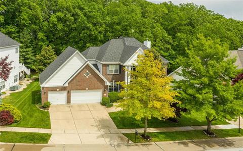 828 Castle Pines Dr, Ballwin, MO 63021 photo 1