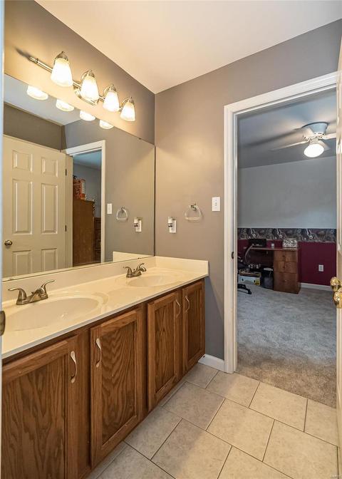 828 Castle Pines Dr, Ballwin, MO 63021 photo 30