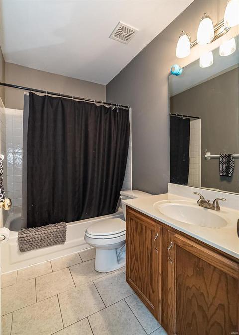 828 Castle Pines Dr, Ballwin, MO 63021 photo 36