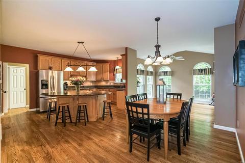 828 Castle Pines Dr, Ballwin, MO 63021 photo 11