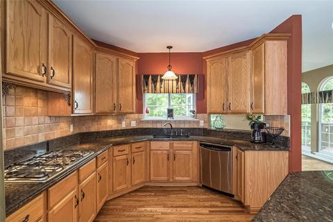 828 Castle Pines Dr, Ballwin, MO 63021 photo 18