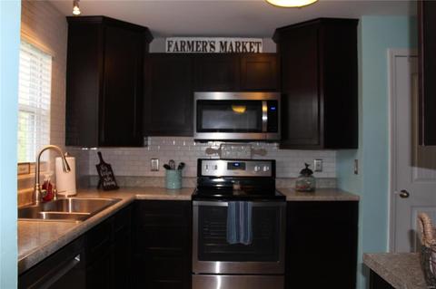 237 Ballwin Ave, Ballwin, MO 63021 photo 8