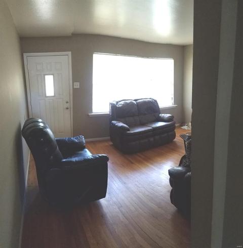 8250 Frost Ave, Saint Louis, MO 63134 photo 2
