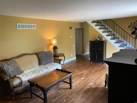 894 Rusticmanor Cir, Ballwin, MO 63011 photo 32
