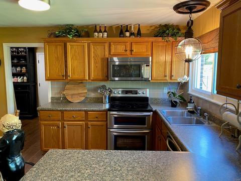894 Rusticmanor Cir, Ballwin, MO 63011 photo 9