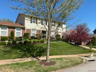 894 Rusticmanor Cir, Ballwin, MO 63011 photo 2