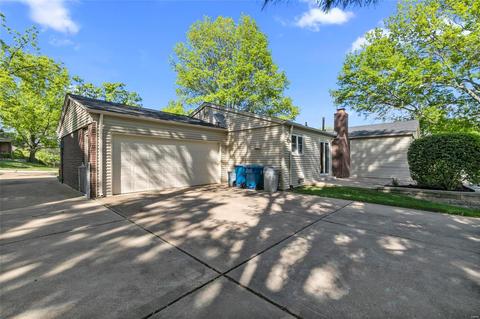 120 Lea Meadows Dr, Ballwin, MO 63011 photo 7
