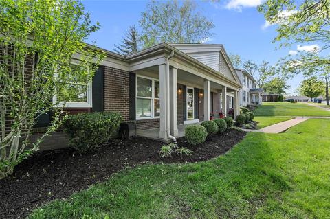 120 Lea Meadows Dr, Ballwin, MO 63011 photo 6