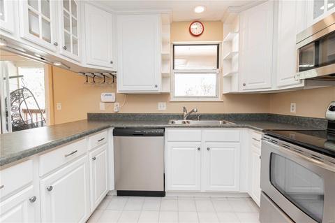 268 Carmel Woods Dr, Ellisville, MO 63021 photo 9
