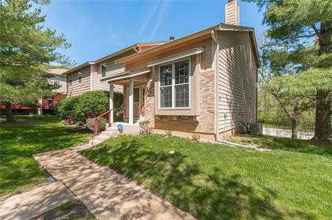 268 Carmel Woods Dr, Ellisville, MO 63021 photo 1