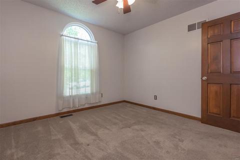 20 Statesman Dr, O'fallon, MO 63368 photo 12