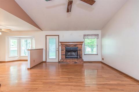 20 Statesman Dr, O'fallon, MO 63368 photo 3