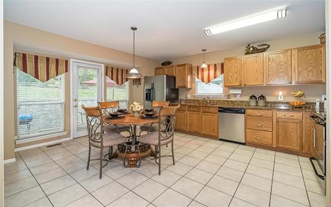 660 Canary Estates Dr, Manchester, MO 63021 photo 11