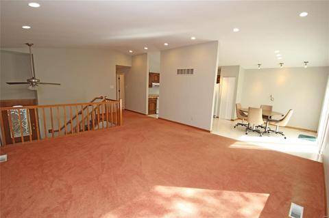 11706 Devonshire Ave, Saint Louis, MO 63131 photo 4