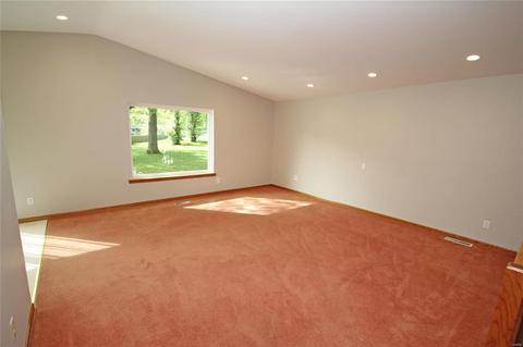 11706 Devonshire Ave, Saint Louis, MO 63131 photo 2