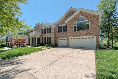 755 Carman Mdws, Manchester, MO 63021 photo 2
