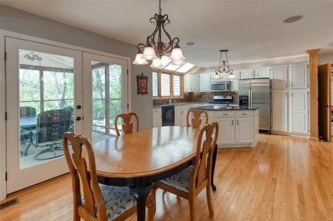 755 Carman Mdws, Manchester, MO 63021 photo 15