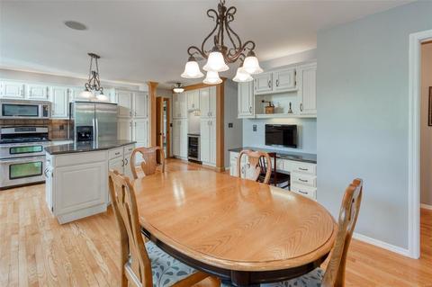 755 Carman Mdws, Manchester, MO 63021 photo 16