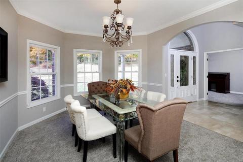 724 Old Kiefer Creek Rd, Ballwin, MO 63021 photo 3