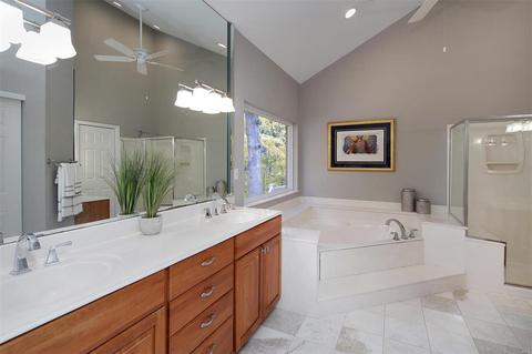 724 Old Kiefer Creek Rd, Ballwin, MO 63021 photo 12