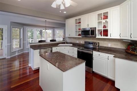 724 Old Kiefer Creek Rd, Ballwin, MO 63021 photo 5