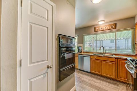 542 Blazedwood Dr, Ballwin, MO 63021 photo 5