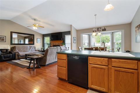 7 N Lang Dr, O'fallon, MO 63366 photo 10