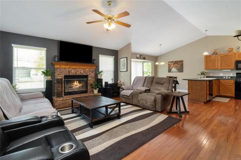 7 N Lang Dr, O'fallon, MO 63366 photo 1