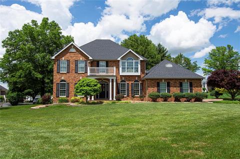 551 Malinmor, Weldon Spring, MO 63304 photo 1