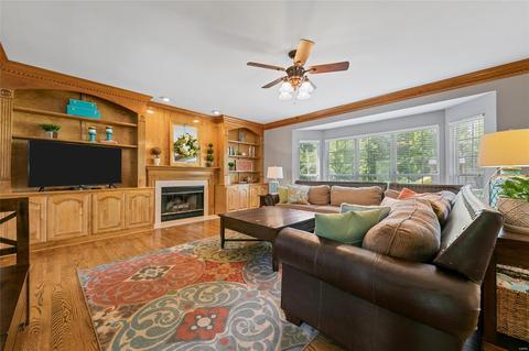 348 Galloway Oaks Dr, Ballwin, MO 63021 photo 6