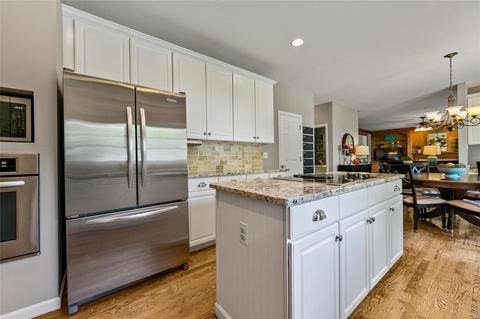 348 Galloway Oaks Dr, Ballwin, MO 63021 photo 13