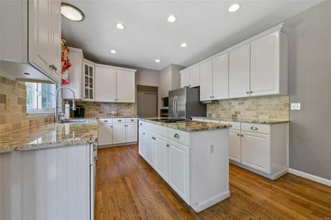 348 Galloway Oaks Dr, Ballwin, MO 63021 photo 12