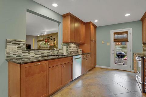 2 Troll Ct, Manchester, MO 63011 photo 10