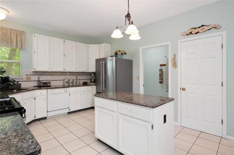 206 Oakwood Terrace Ct, Ballwin, MO 63021 photo 13