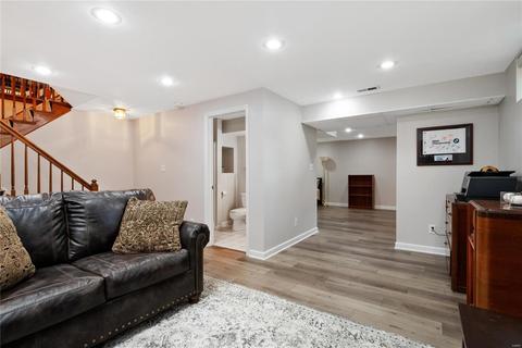 206 Oakwood Terrace Ct, Ballwin, MO 63021 photo 24