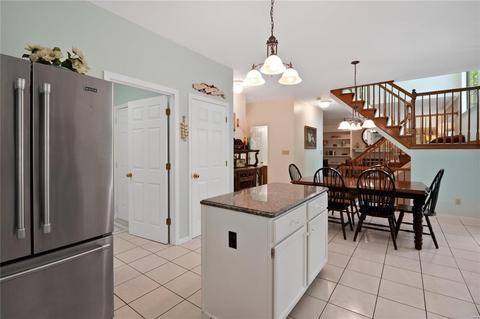 206 Oakwood Terrace Ct, Ballwin, MO 63021 photo 12