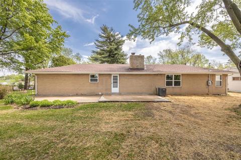 701 Highland Dr, O'fallon, MO 63366 photo 2